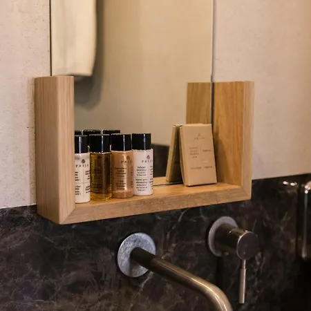 The Peach House * Hanya