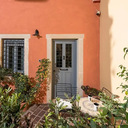 The Peach House Apartment Chania (Crete)